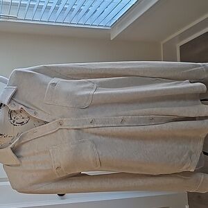 Thread and supply button  down